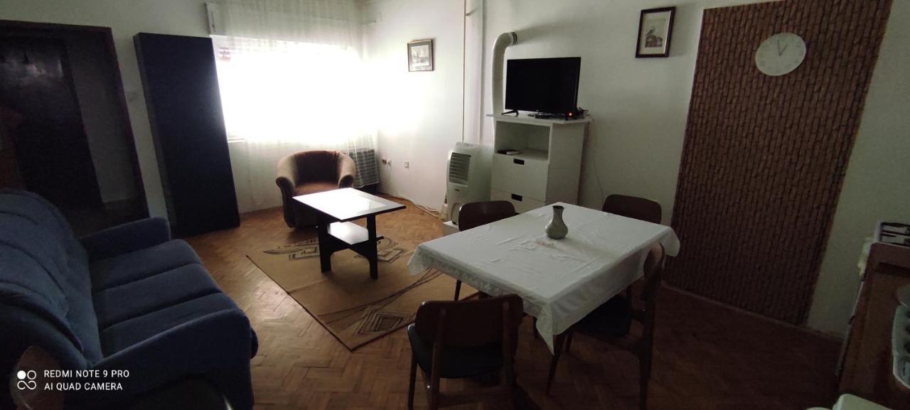Apartmani Banatski Konak Zrenjanin Exterior foto
